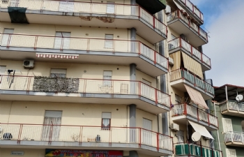 3 PIANO IN ZONA COMMERCIALE