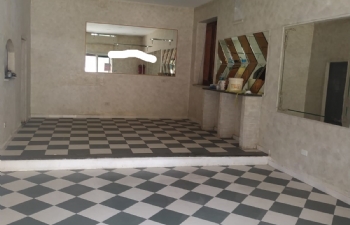 Locale commerciale pressi scuole
