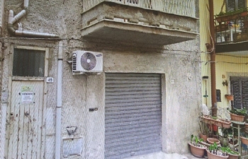 Magazzino in Via Amendola