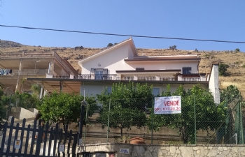 Signorile villa bifamiliare